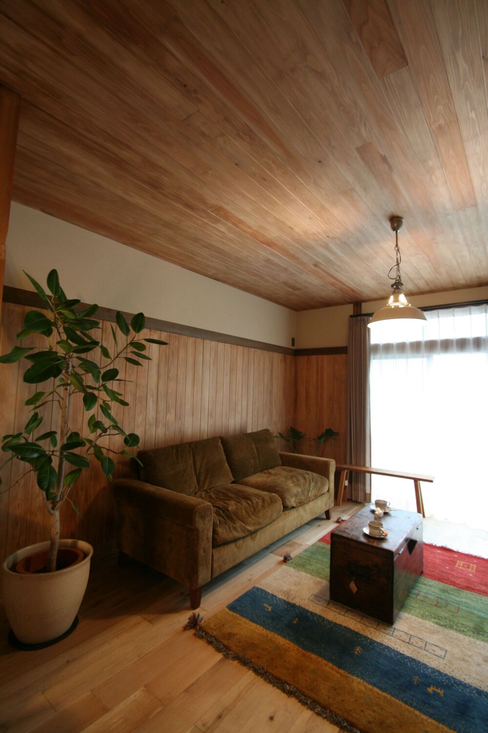 「TRUCK FURNITUREのソファが似合う家」