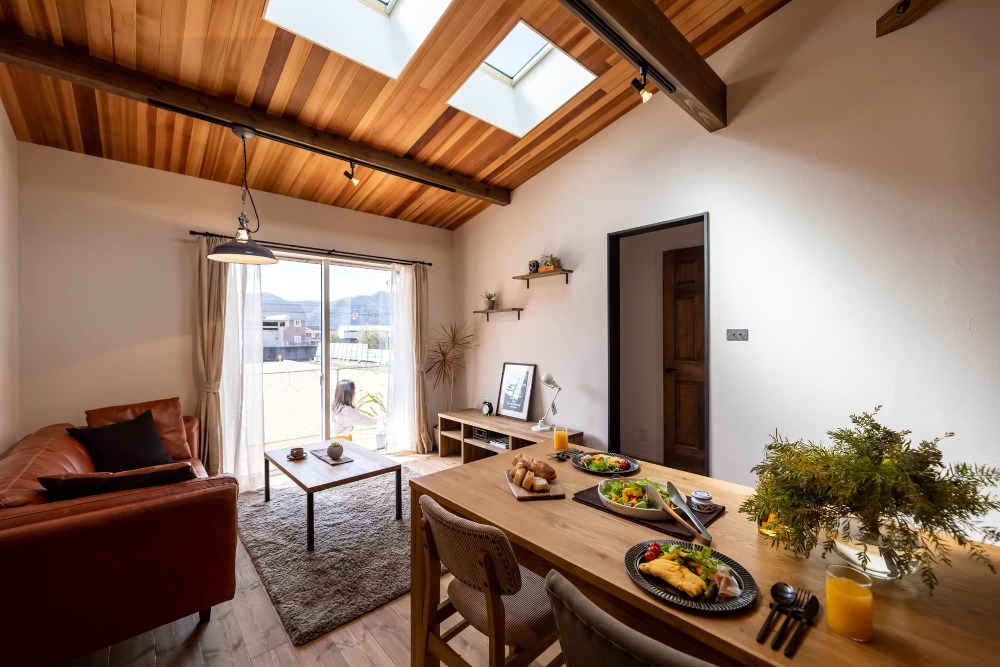 夫婦が仲良く暮らす２５坪の平屋